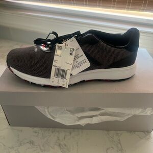 Adidas S2G spikeless golf shoes